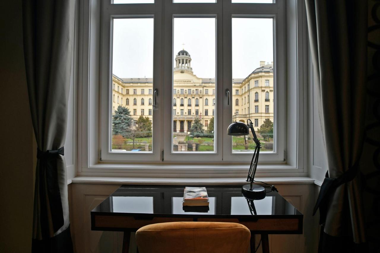 Luxuryflat Near Centre On118 Sqm, 3Br,2Bth,8Bed,Ac Apartment Budapest Luaran gambar