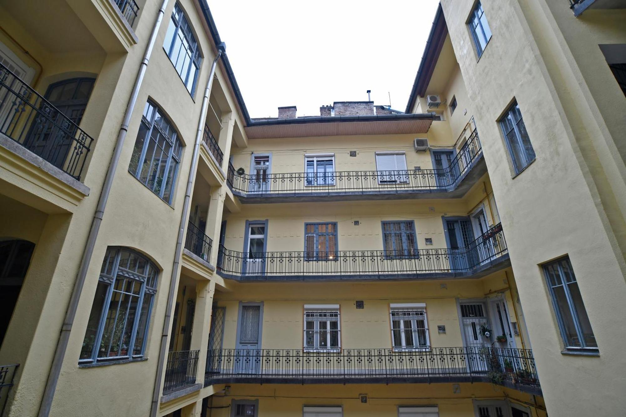 Luxuryflat Near Centre On118 Sqm, 3Br,2Bth,8Bed,Ac Apartment Budapest Luaran gambar