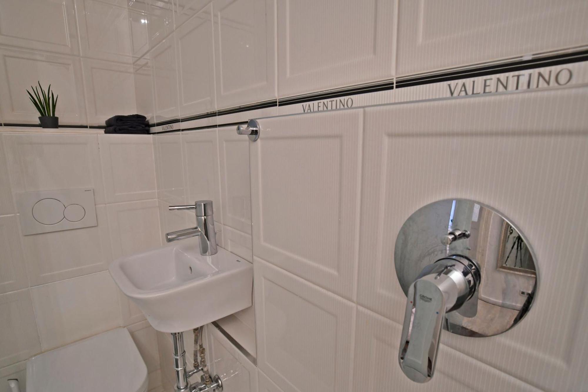 Luxuryflat Near Centre On118 Sqm, 3Br,2Bth,8Bed,Ac Apartment Budapest Luaran gambar