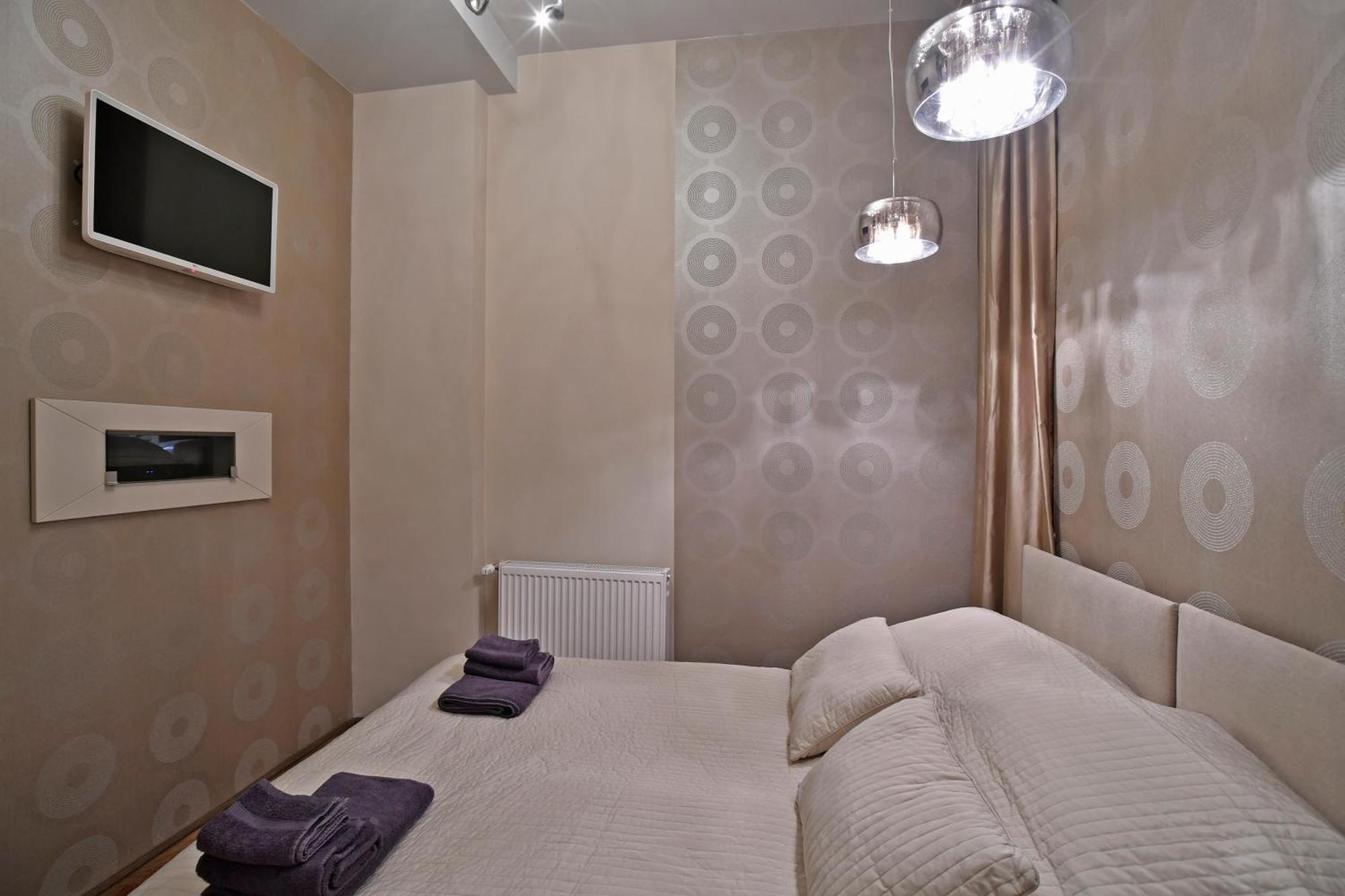 Luxuryflat Near Centre On118 Sqm, 3Br,2Bth,8Bed,Ac Apartment Budapest Luaran gambar